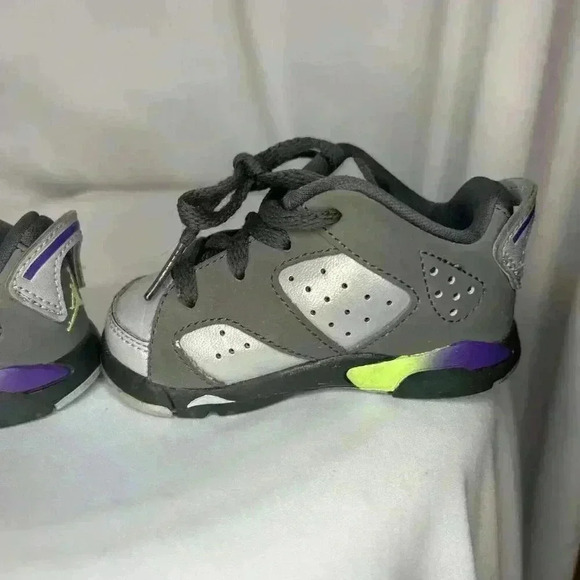 Toddler Nike Air Jordan VI 6 Dark Grey Ultraviolet Wolf Grey Sz 4C Retro - Picture 7 of 9